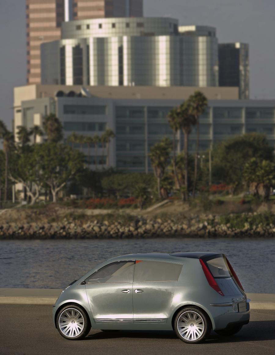  Chrysler Akino Concept 2005 года  (фото 16 из 27)